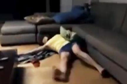 Farsa teribila, Foto: Captura 220.ro