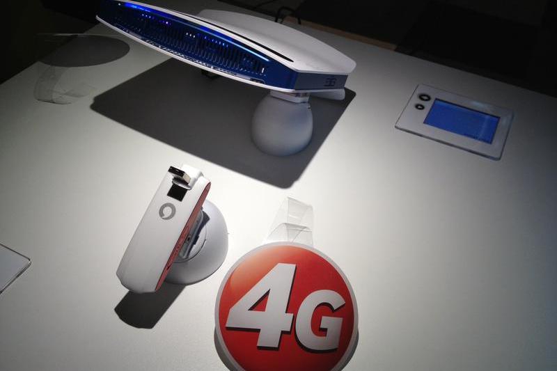 Modem USB pentru internet LTE/4G, Foto: Hotnews