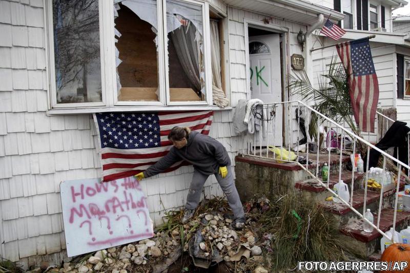 Casa lovita de uraganul Sandy, Foto: Agerpres/AP