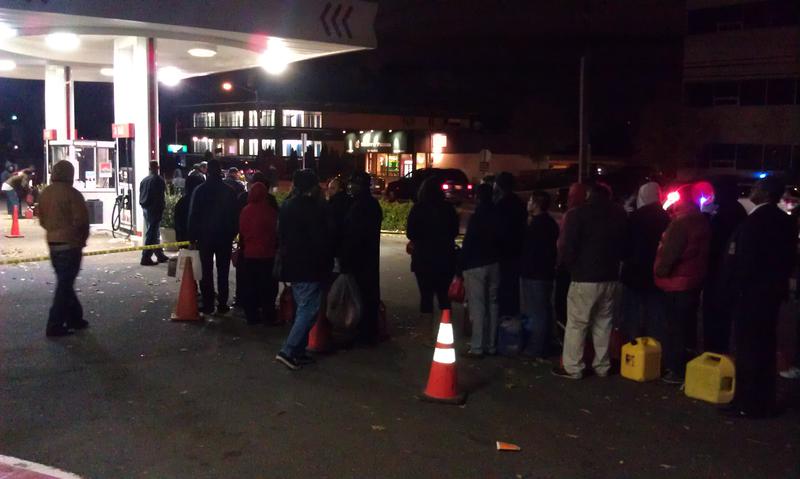 La coada la benzina, Foto: Hotnews