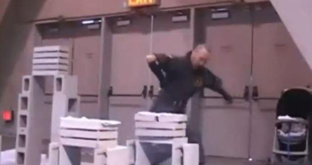 Demonstratia de forta, Foto: Captura 220.ro