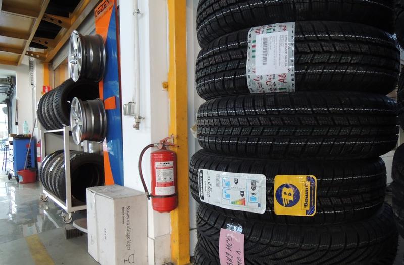 Anvelope Etichetate, Foto: 0-100.ro