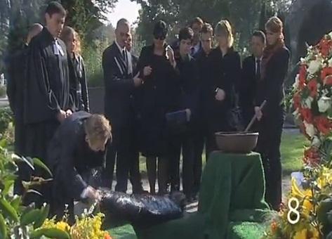 Inmormantare, Foto: Captura YouTube