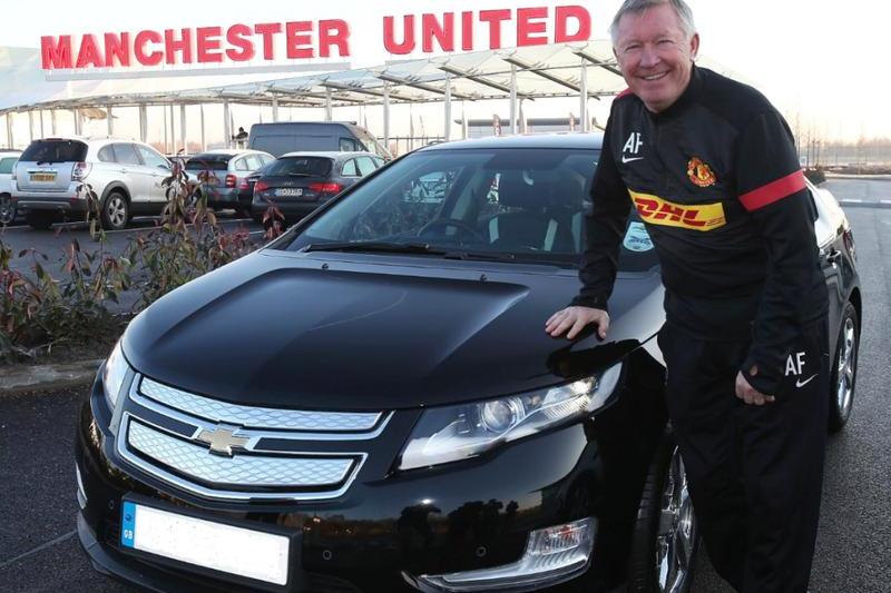 Sir Alex Ferguson alaturi de Chevrolet Volt, Foto: General Motors