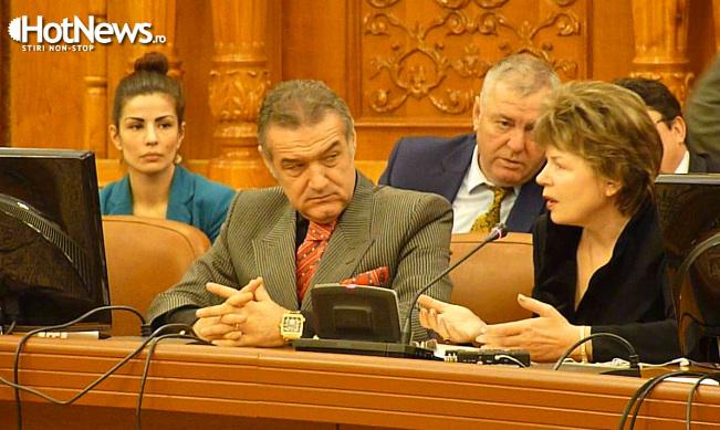 Gigi Becali si Ministrul Justitiei, Mona Pivniceru, Foto: Hotnews