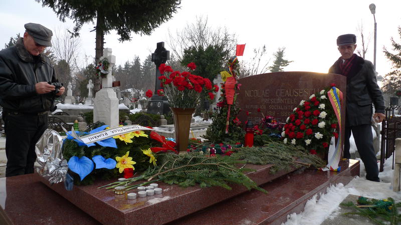 Mormantul sotilor Ceausescu, Foto: HotNews / DP
