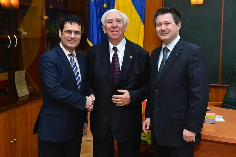 Remus Pricopie, Mircea Malita si Mihnea Costoiu, Foto: edu.ro