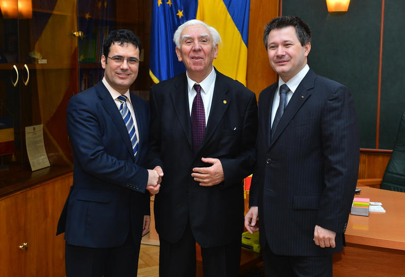 Remus Pricopie, Mircea Malita si Mihnea Costoiu, Foto: edu.ro