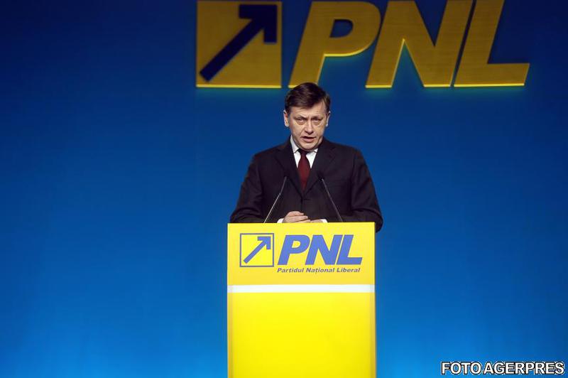 Crin Antonescu, singurul candidat la sefia PNL, Foto: Agerpres