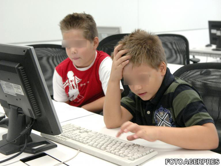Copiii si calculatorul, Foto: Agerpres