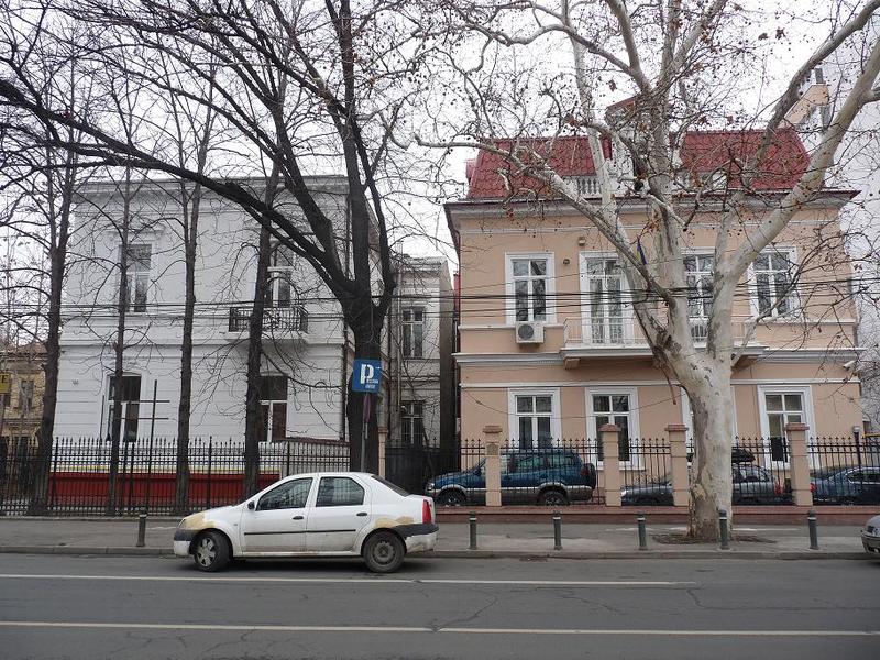 Calea Dorobanti 30 si 32_ in spatele celor doua cladiri se pot construi imobile de doua si trei etaje, Foto: Hotnews