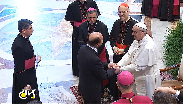 Traian Basescu si Papa Francisc, Foto: Captura Vatican TV