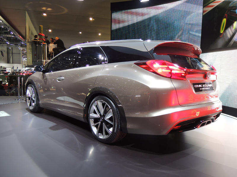 Honda Civic Tourer Concept la Geneva 2013, Foto: 0-100.ro