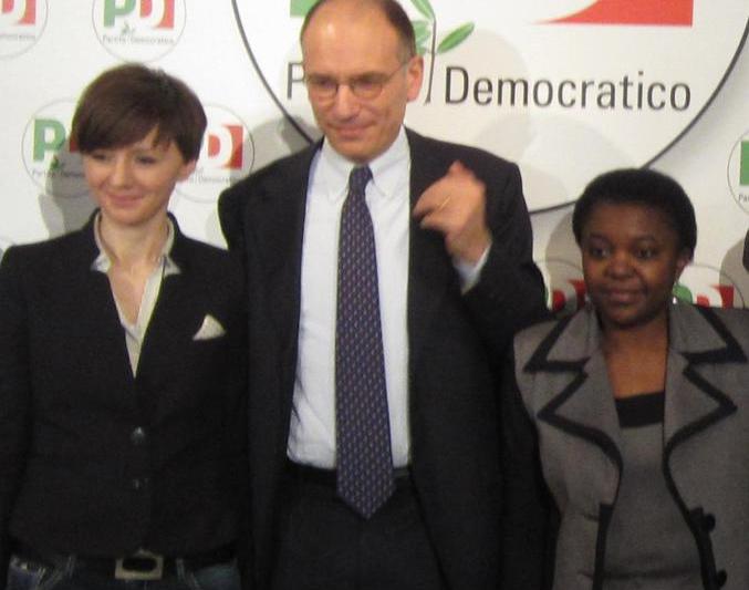 Enrico Letta cu romanca Nona Evghenie, consilier in primaria Padova, si cu ministrul Cecile Kyenge, Foto: Hotnews