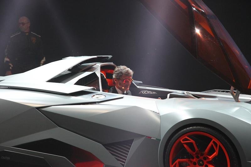 Lamborghini Egoista Concept cu Stephan Winkelmann, Foto: Lamborghini
