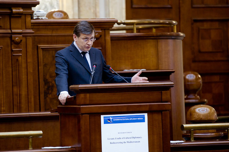 Crin Antonescu la conferinta despre Levant, Foto: Senatul Romaniei