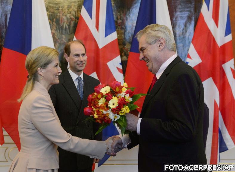 Printul Edward si sotia sa printesa Sophie, cu presedintele Cehiei (martie 2013), Foto: Agerpres/AP