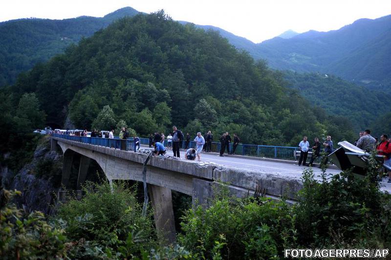 Podul de pe care s-a prabusit autocarul in Muntenegru, Foto: Agerpres/AP