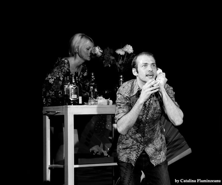 Alina Popescu si Istvan Teglas in Comedie nragra, Foto: Godot Cafe Teatru