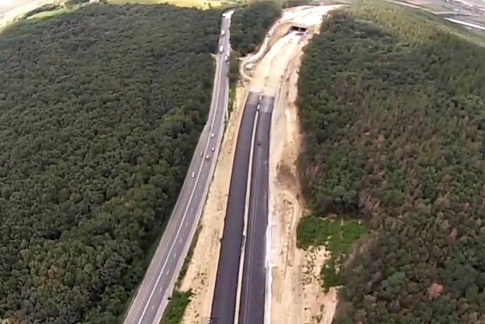 Primul tunel de autostrada din Romania (Sacel)), in constructie, Foto: Captura YouTube