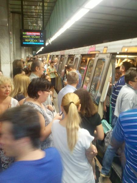 Aglomeratie la metrou 1, Foto: Octavian Cravtov