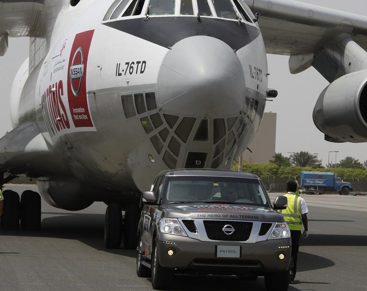 Nissan Patrol Guinness Book of World Records, Foto: YallaMotor