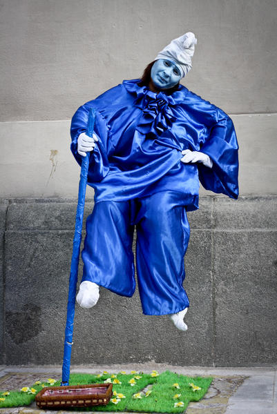 Jucand rolul de strumf, Foto: Hotnews