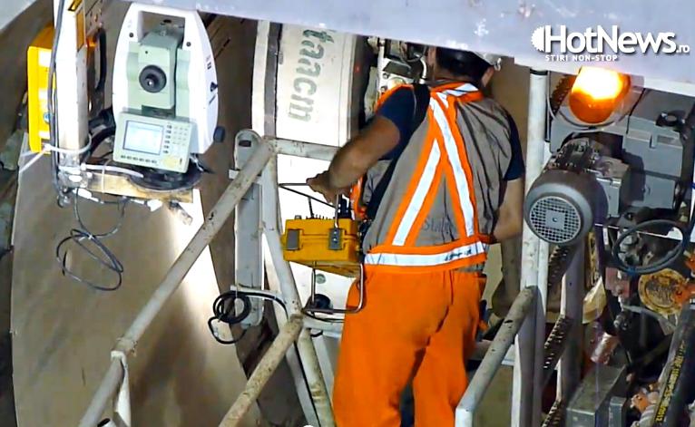 Montarea primelor inele de tunel pe santierul metroului din Drumul Taberei, Foto: Hotnews