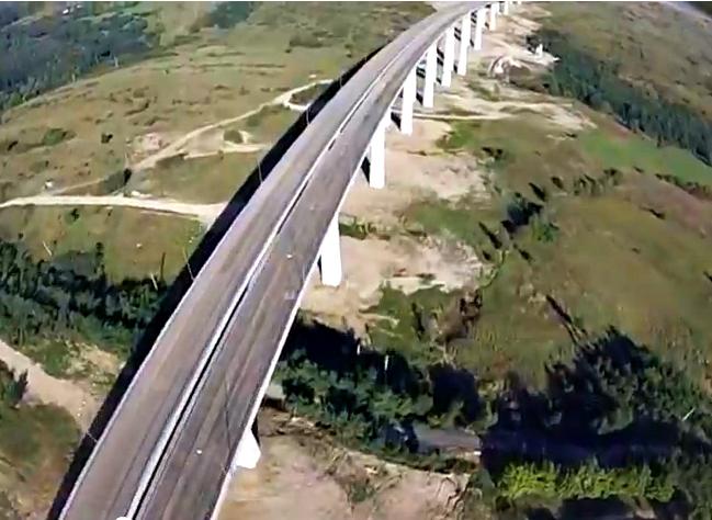 Viaductul de la Aciliu (in constructie - septembrie 2013), Foto: Captura YouTube