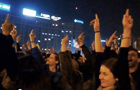 Mesajul protestatarilor in Piata Victoriei, Foto: Hotnews