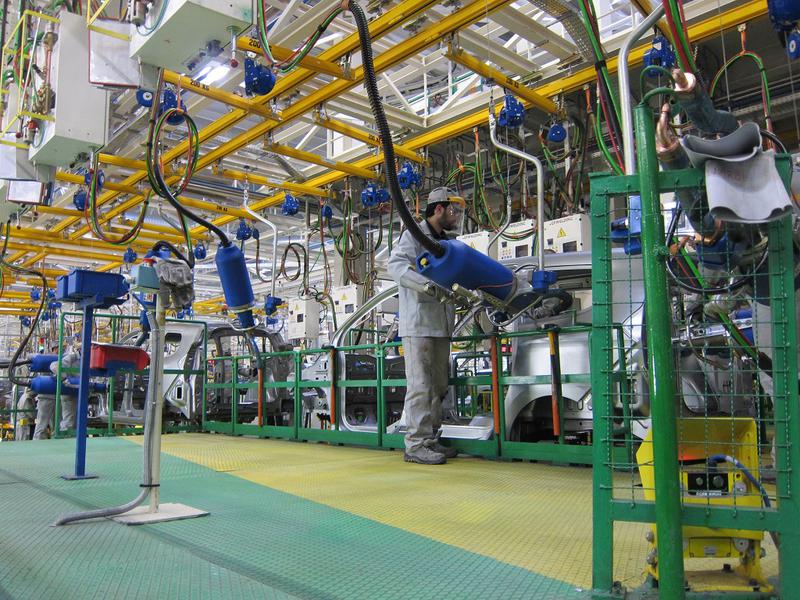 In uzina din Tanger, Maroc, Foto: Hotnews