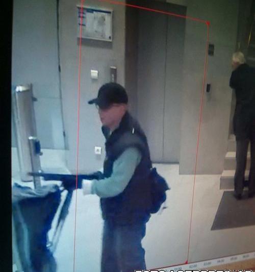 Barbatul cautat de politia franceza pentru atacul din sediul Liberation, Foto: Agerpres/AP