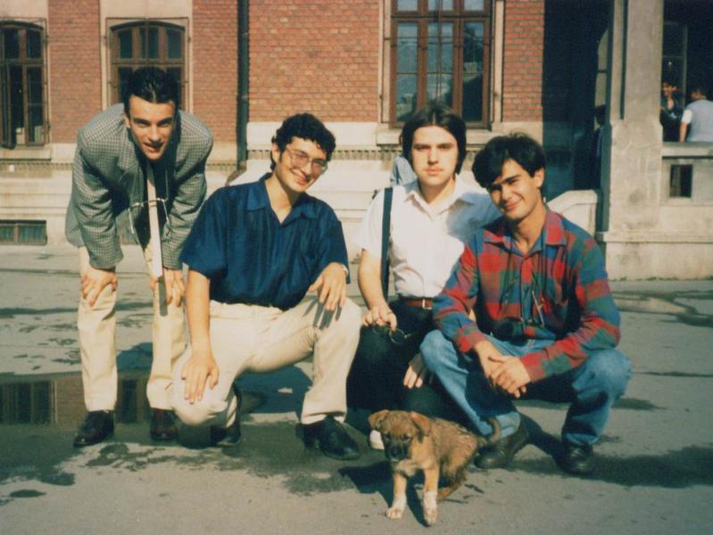 Stefan Morcov in perioada liceului (al doilea de la stanga) , Foto: Arhiva personala