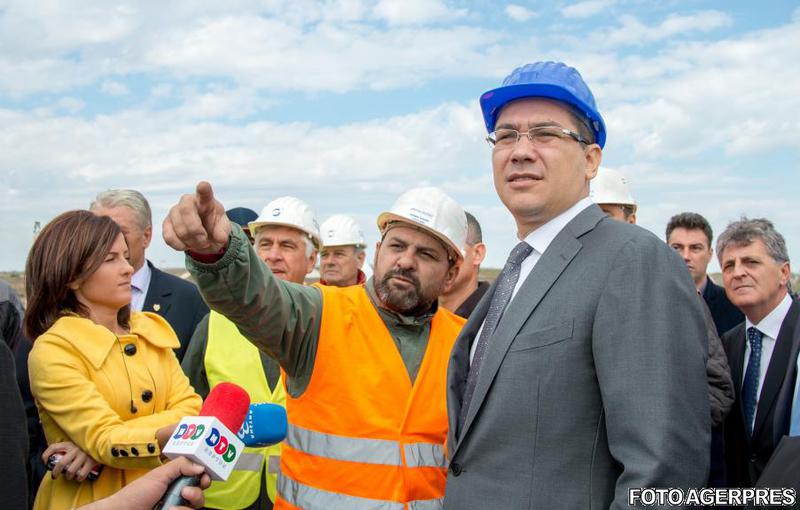 Victor Ponta si autostrazile prioritare pana in 2018, Foto: Agerpres