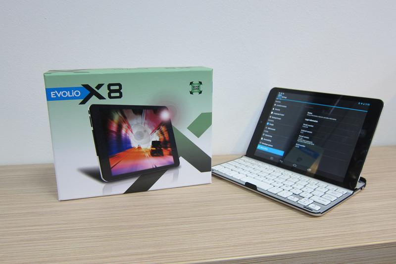 Tableta convertibila Evolio X8 Fusion, Foto: Hotnews