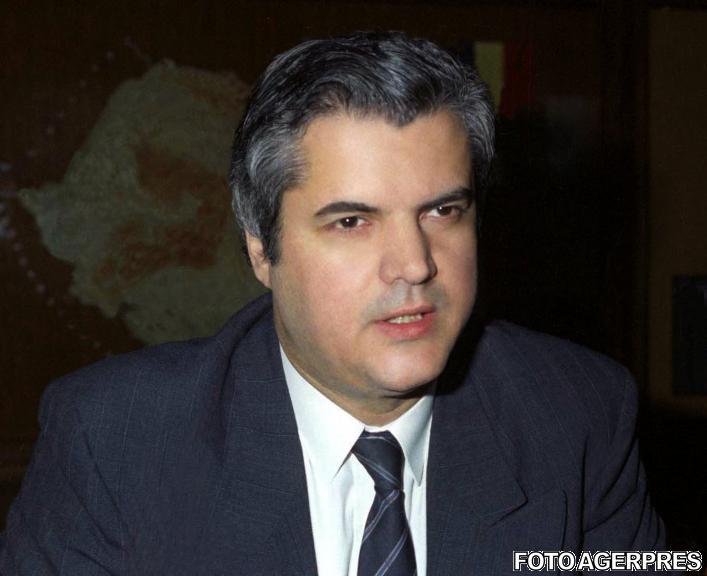 Adrian Nastase ca Ministru de externe, in 1990, Foto: Agerpres