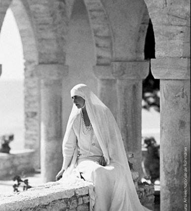 Regina Maria la Balcic - Coperta cartii profesorului Boia, Foto: Arhivele nationale ale Romaniei