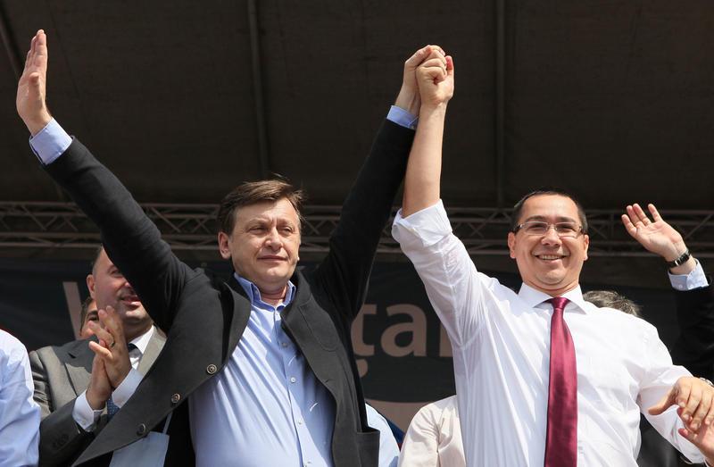 Crin Antonescu si Victor Ponta pe vremea campaniei electorale USL, Foto: Mediafax