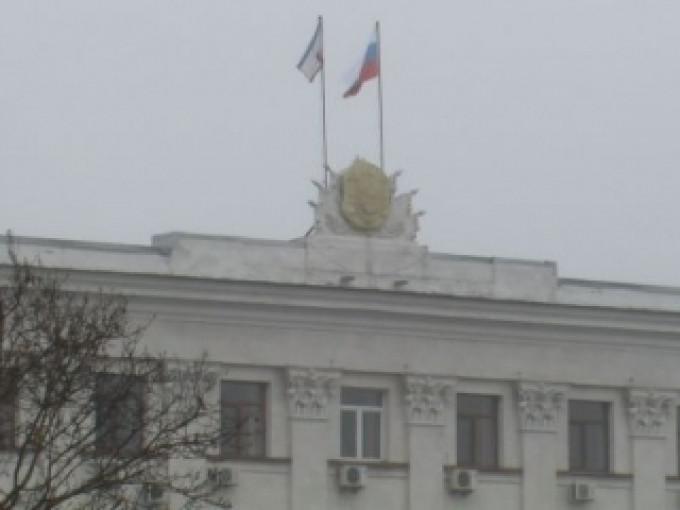 Steagul Rusiei pe cladirea Parlamentului din Crimeea, Foto: Captura YouTube