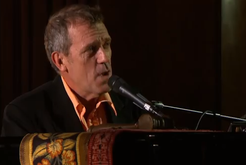 Hugh Laurie in concert, Foto: Captura YouTube