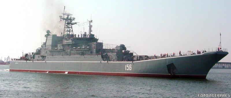 Steagul rus a fost arborat si pe nava-comandament ucraineana Slavutich, Foto: Agerpres