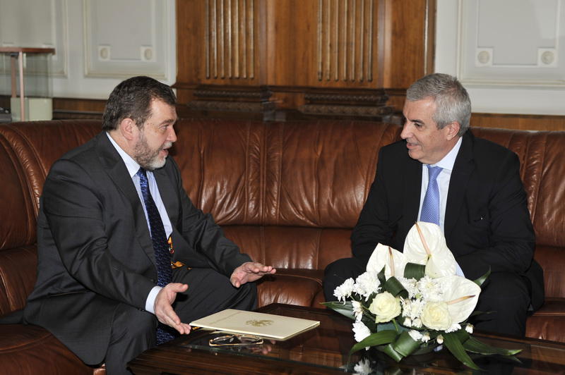 Calin Popescu-Tariceanu s-a intalnit cu ambasadorul rus la Bucuresti, Oleg Malginov, Foto: Senatul Romaniei