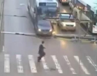 Clipul zilei, Foto: Captura Youtube.com