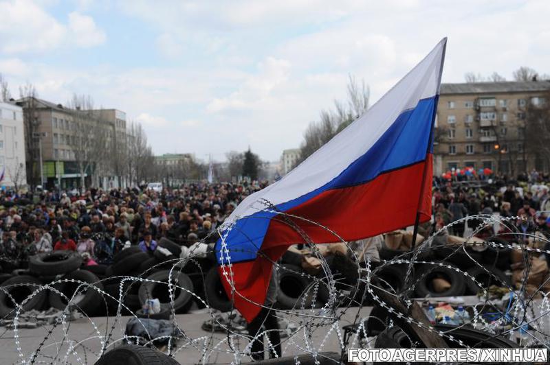 Baricade la Donetsk, dupa declararea"republicii suverane", Foto: Agerpres/Xinhua
