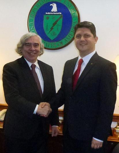 Ernest Moniz si Titus Corlatean, la Washington, Foto: Hotnews