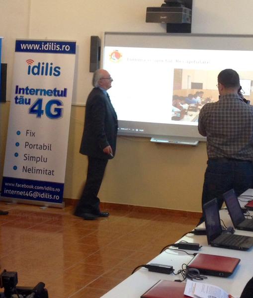 Curs sustinut pe o tabla digitala, Foto: Hotnews