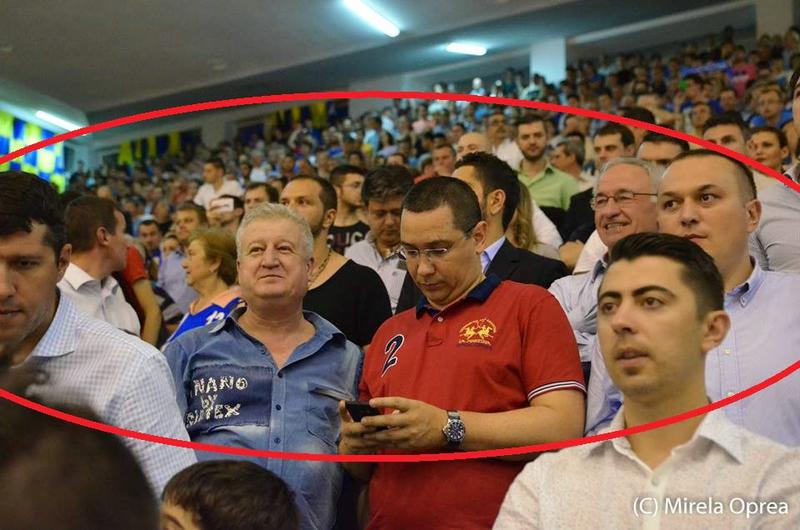 Victor Ponta la meci, Foto: sorinamatei.blogspot.com