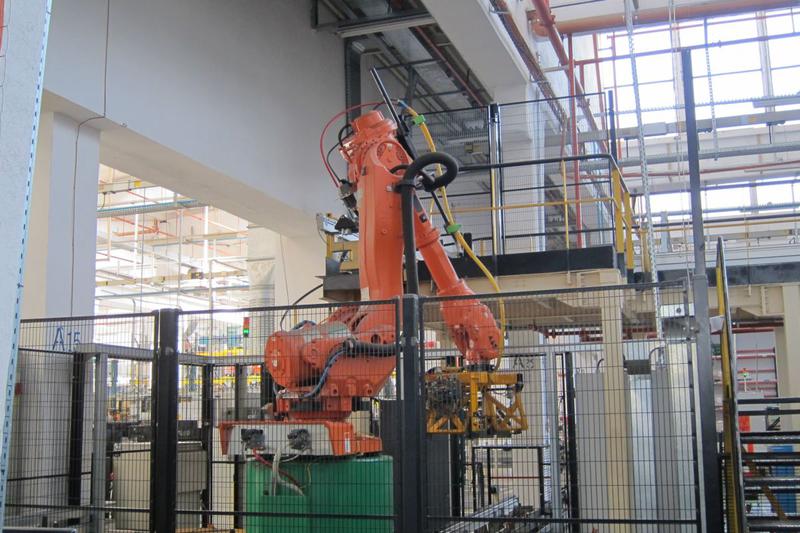 Roboti industriali, Foto: Hotnews