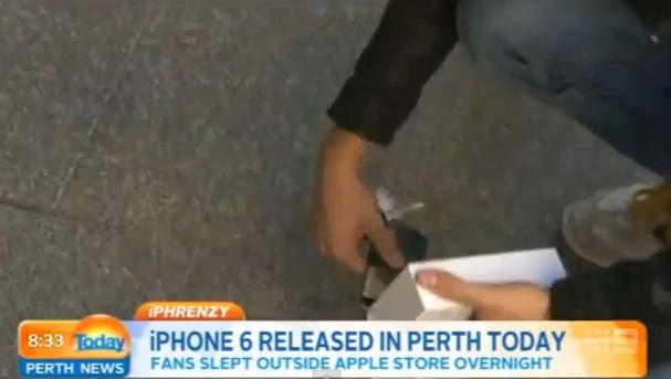 Primul iPhone 6 vandut in Australia, Foto: Captura YouTube