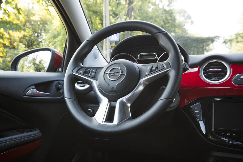 Volan Opel ADAM, Foto: 0-100.ro